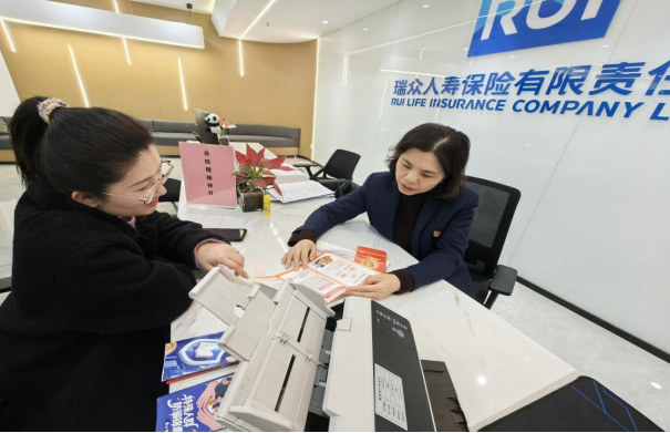 瑞众保险泰州中支开展“3·15”总经理接待日活动